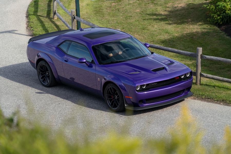  Dodge Challenger R/T Scat Pack Widebody (LC) 2018 года  (фото 33 из 48)